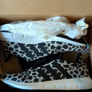 Adidas women's swift run shoes